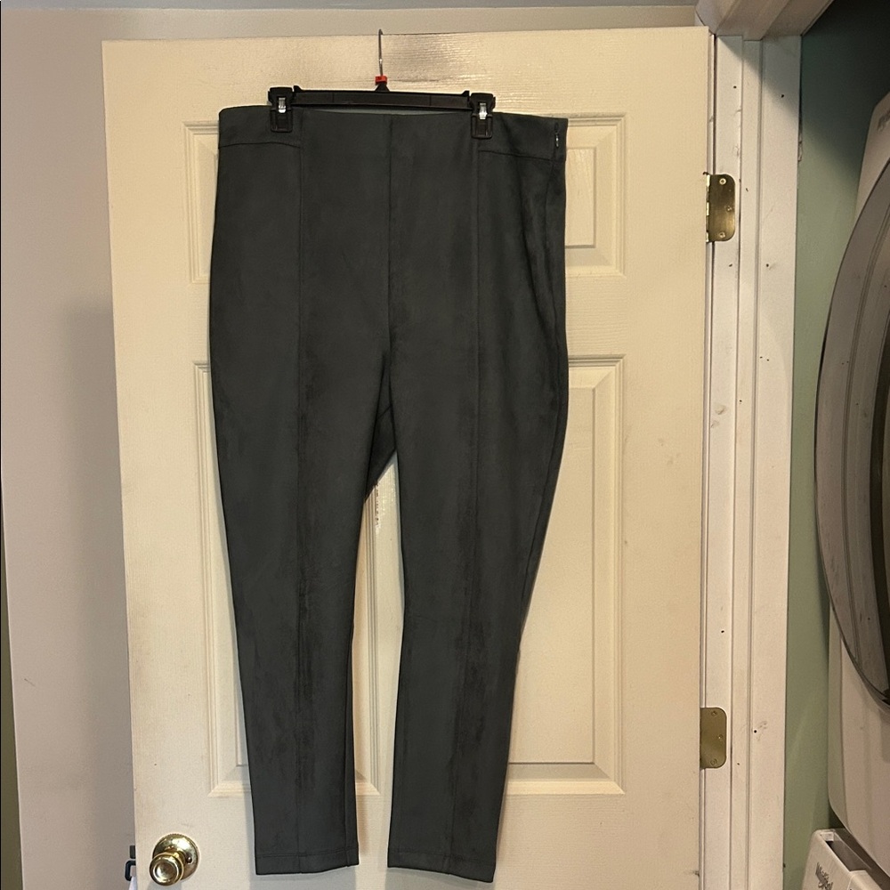 Ann Taylor Green Faux Suede Pants Size 18